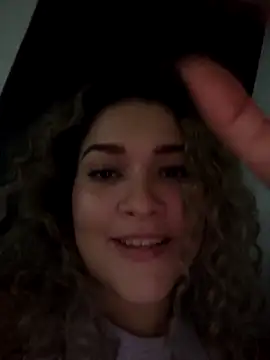 Sara_smiiith211 webcam