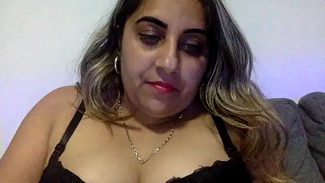 AntoAntonianna webcam