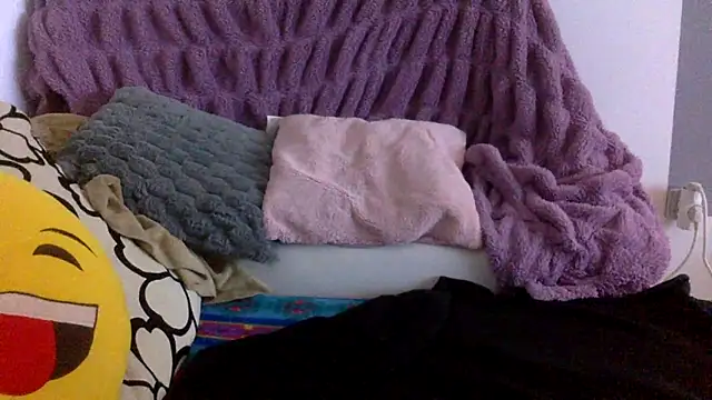 MysticSweetie webcam