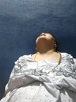 tamilthanushri webcam