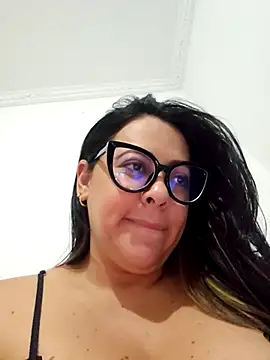 Webcam Model (Nicoleefaith_)  is live.Free join now!