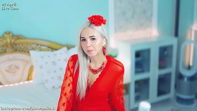 Amoramias live sex cam