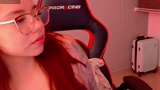 samantha_tattu webcam