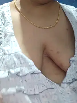 tamilthanushri webcam