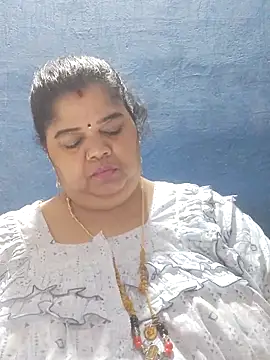 tamilthanushri webcam