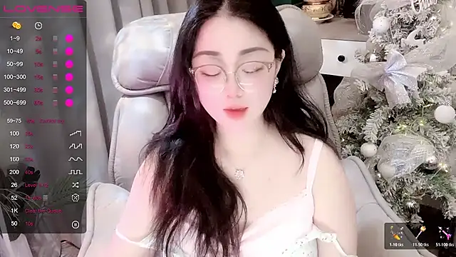 Monica-666888- webcam