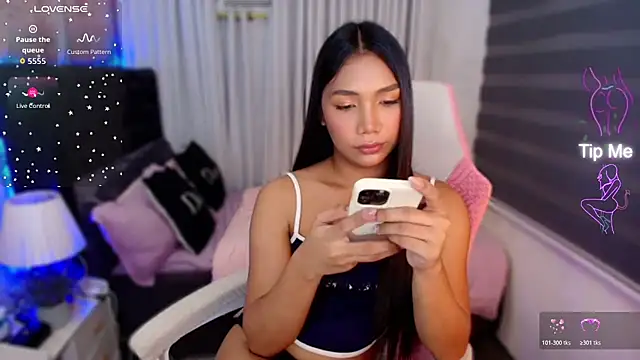 fuckingnaughtyjade webcam