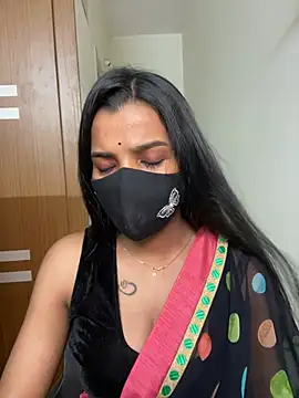 Webcam Model (its_ur_flora) is live