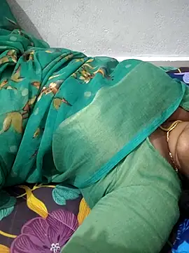 sweetqueen143 webcam