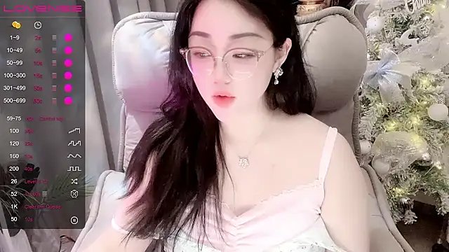 Monica-666888- webcam