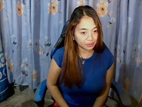 onlymaes_19 webcam