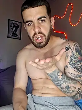 Cubanotatuado webcam