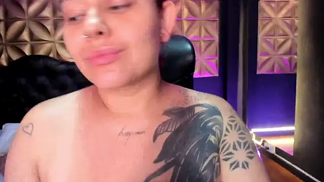 Laurenhillcute14 webcam