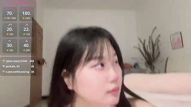 Rain_mm Stripchat cam model