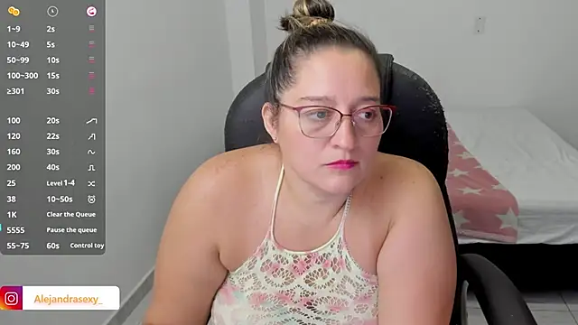 alejandra_milf_ webcam