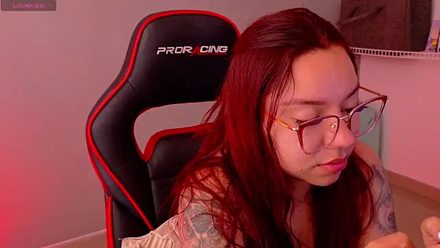 samantha_tattu webcam