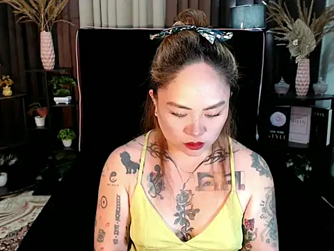 EstellaStarXxx webcam