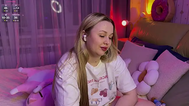 Estella_Elwood webcam