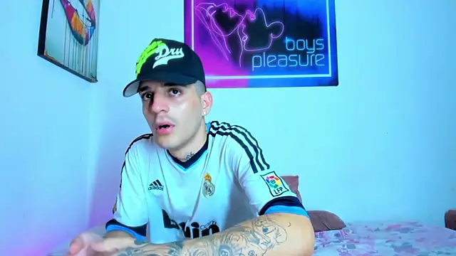 Pleasure_boys_hot webcam