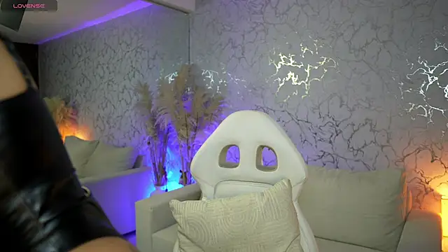 Yelena_Miller1 webcam