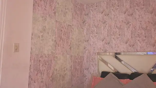 april_summer_ webcam