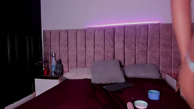 Dahlia_rossee webcam