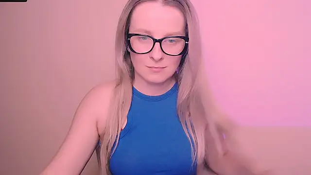 AnnePeach webcam