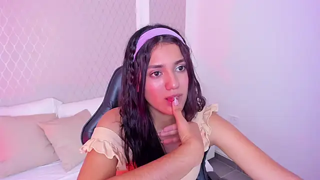 cristin_collins webcam