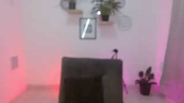 naughtty_doll webcam