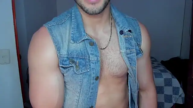 tommy_bred - Tommy_Bred's free webcam - UK Sex Cams