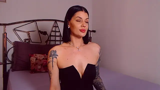 YvonneEverlee webcam