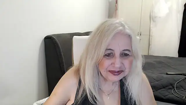 SusiLifeXXX webcam