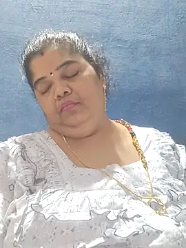 tamilthanushri webcam