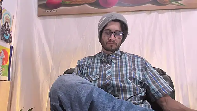 Loggan_donnelly webcam