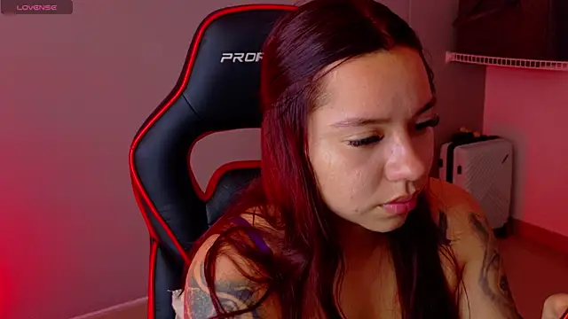 samantha_tattu webcam