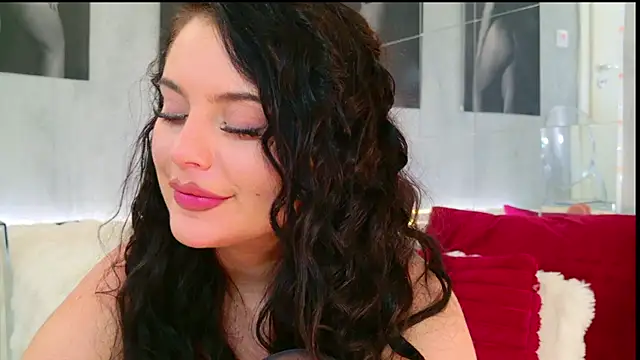 celia_chanel - Celia_chanel's free webcam - UK Sex Cams