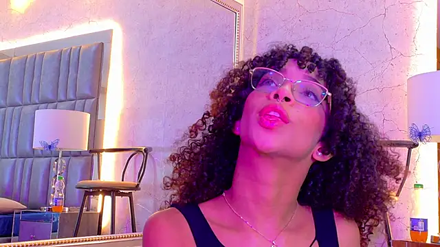 CamilaJohnston webcam