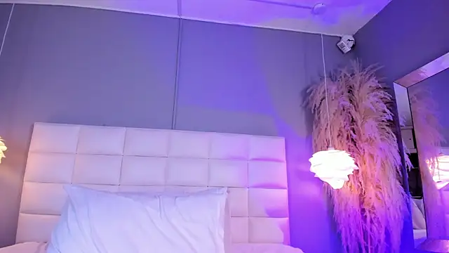 lunabloomn - LunaBloomn's free webcam - UK Sex Cams