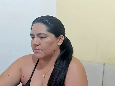 CRIS_MILF webcam