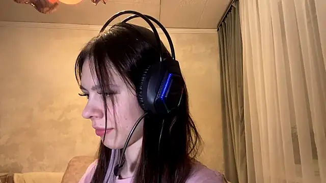 tuzezima - TuZezima's free webcam - UK Sex Cams