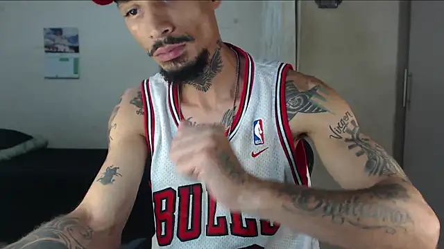 emiliano_hottt webcam