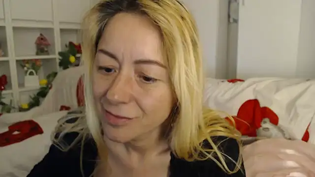 _karolynesyera_ webcam