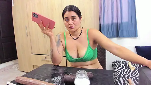 andreita_trujillos webcam