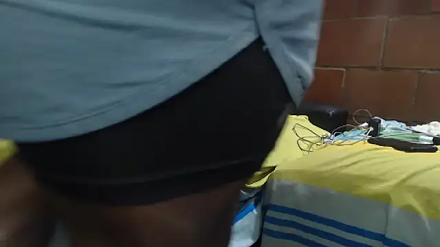 sexyblackxx12 webcam