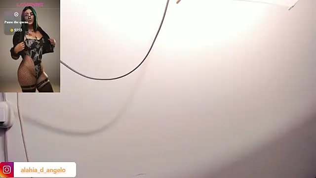 Alahia_Dangelo webcam
