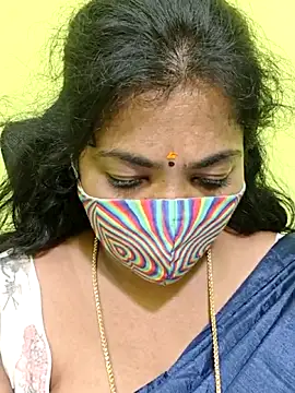 Webcam Model (Tamil_Mithra) is live