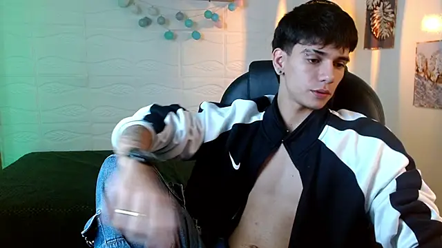 AmethystShadow17 webcam