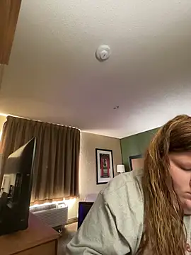 Strawberry256123 webcam