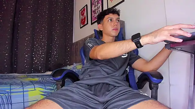 The_skinnyguys webcam