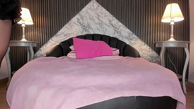 AmandaSilkHeels webcam